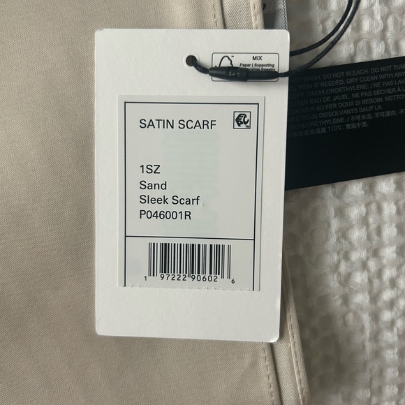 Theory scarves - NWT, set of two - Picture 4 of 6